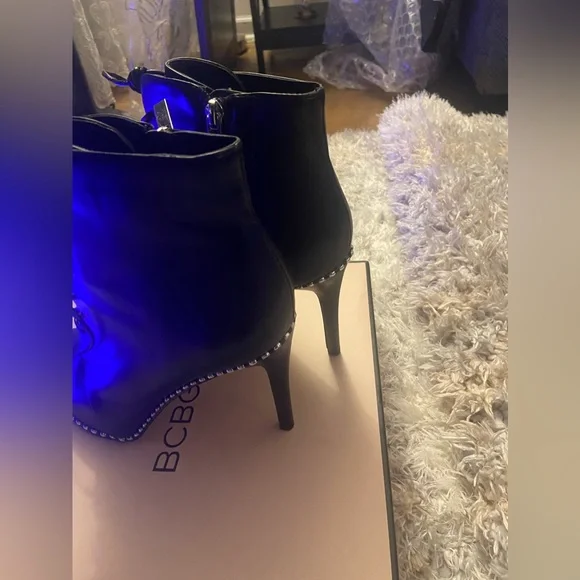 Gently Worn ‼️ Size 10 - Picture 6 of 10